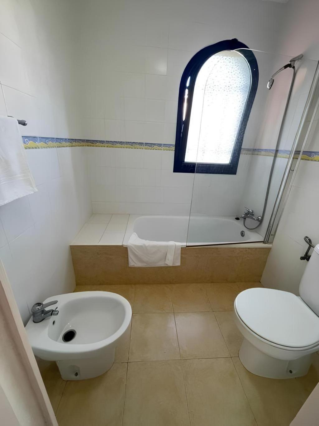 Bonita Villa Con Propio Entrada Y Con Piscina San Bartolomé Luaran gambar