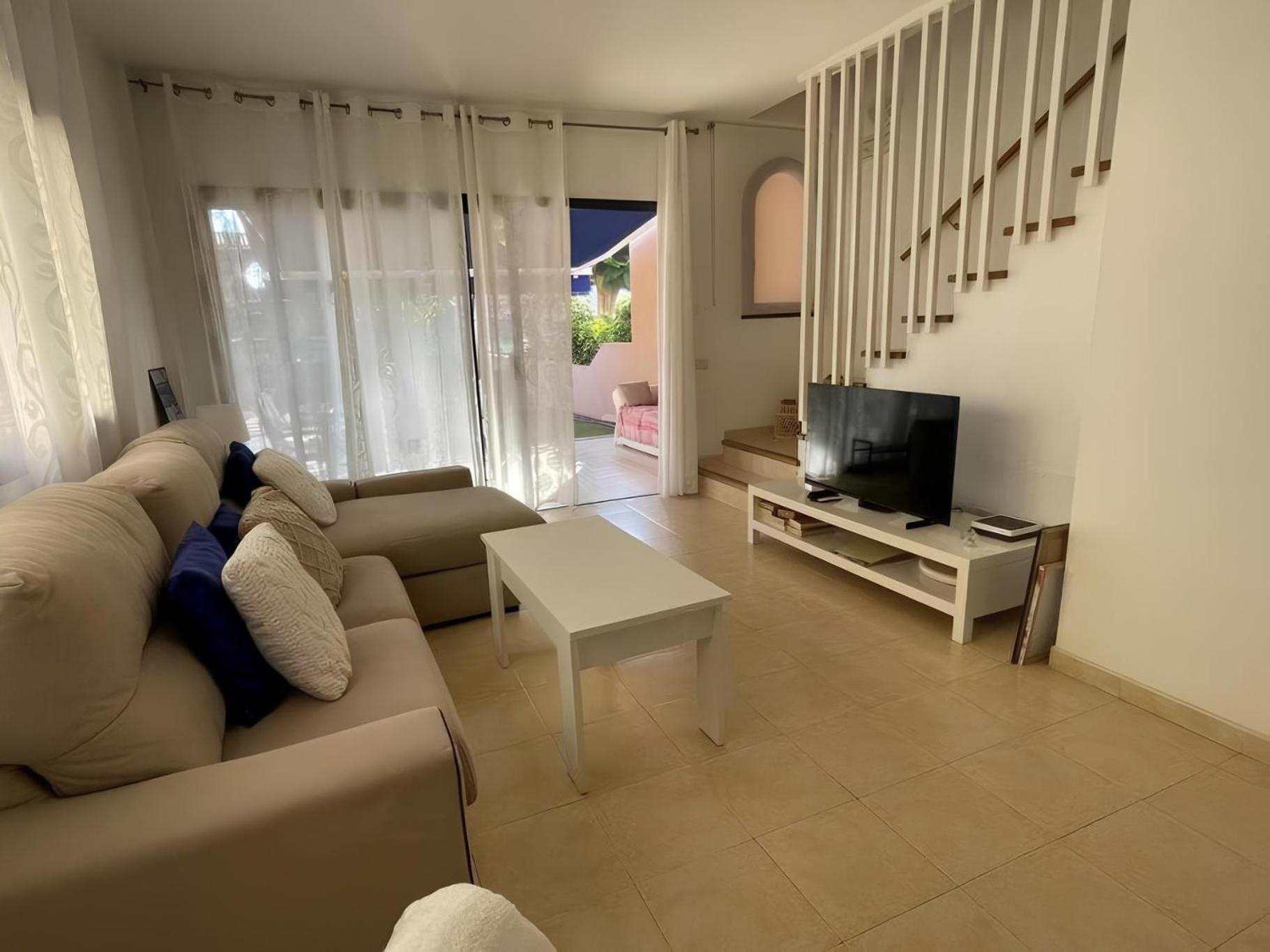 Bonita Villa Con Propio Entrada Y Con Piscina San Bartolomé Luaran gambar