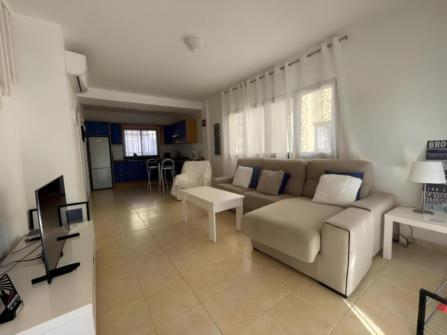 Bonita Villa Con Propio Entrada Y Con Piscina San Bartolomé Luaran gambar