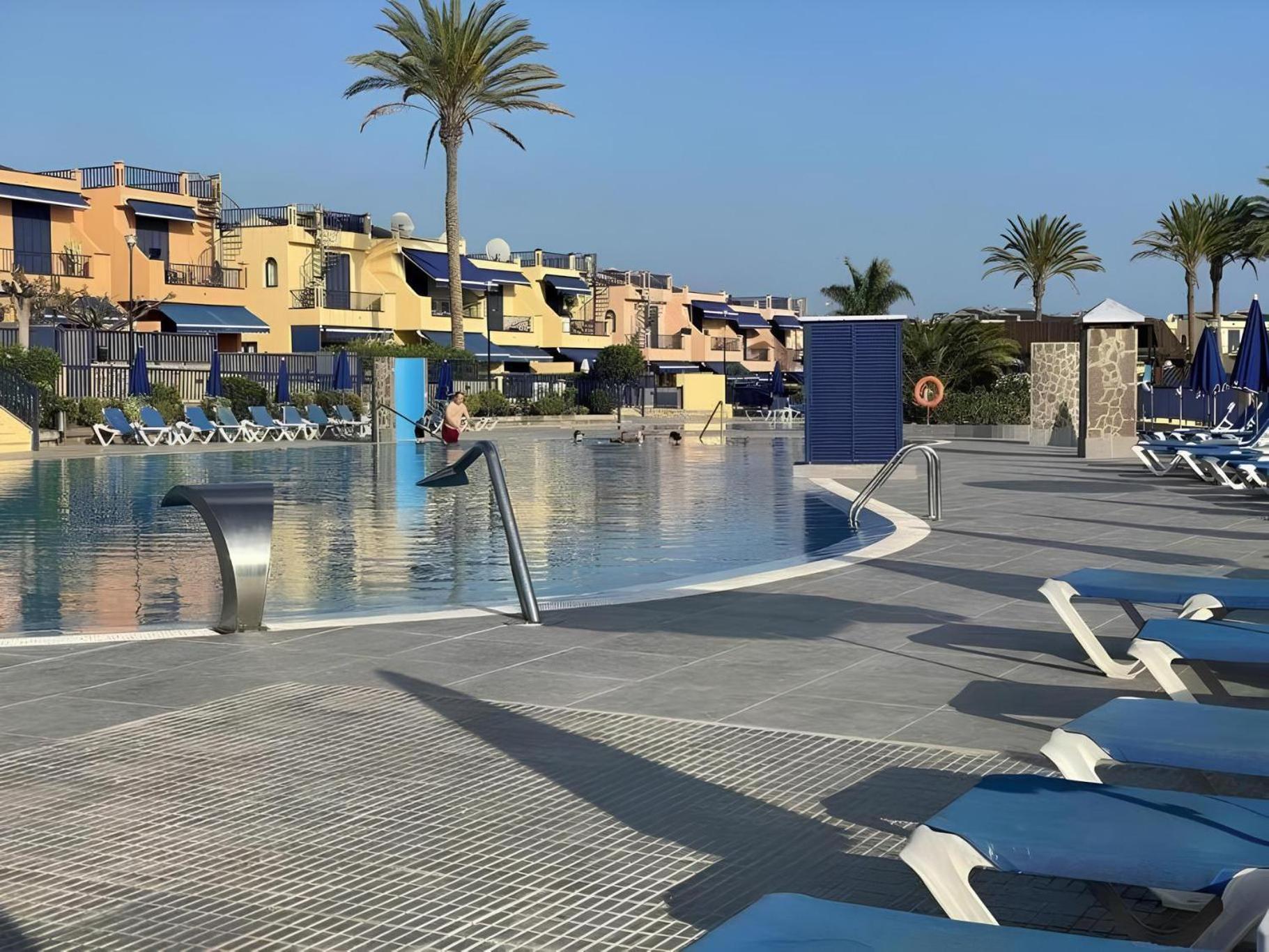Bonita Villa Con Propio Entrada Y Con Piscina San Bartolomé Luaran gambar